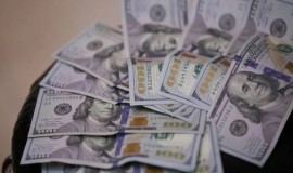 مع إغلاق التداولات... الدولار يقفز مجدداً في بغداد وأربيل