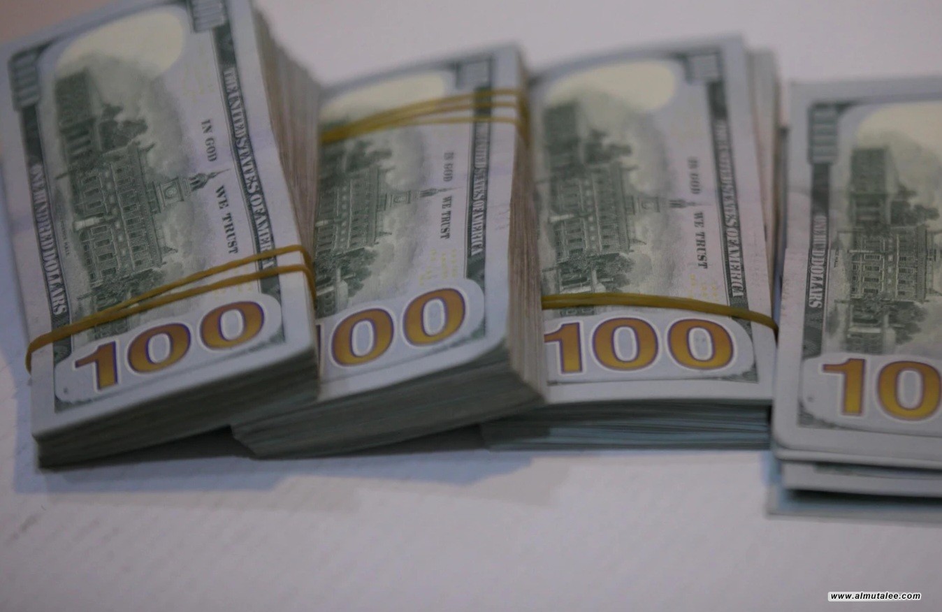 استقرار بأسعار الدولار في بغداد تزامناً مع صعود جديد في أربيل